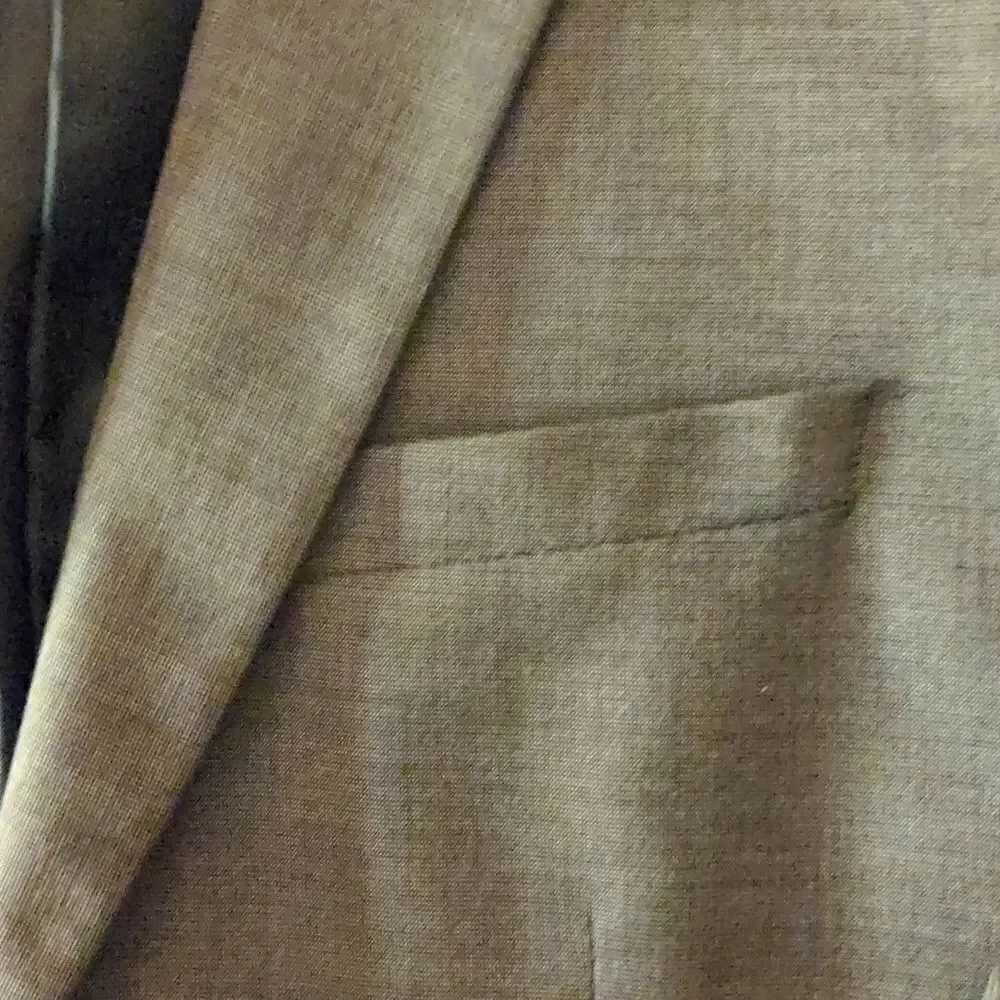 ‎🤩 H&M gray blazer 🤩 2 for $20